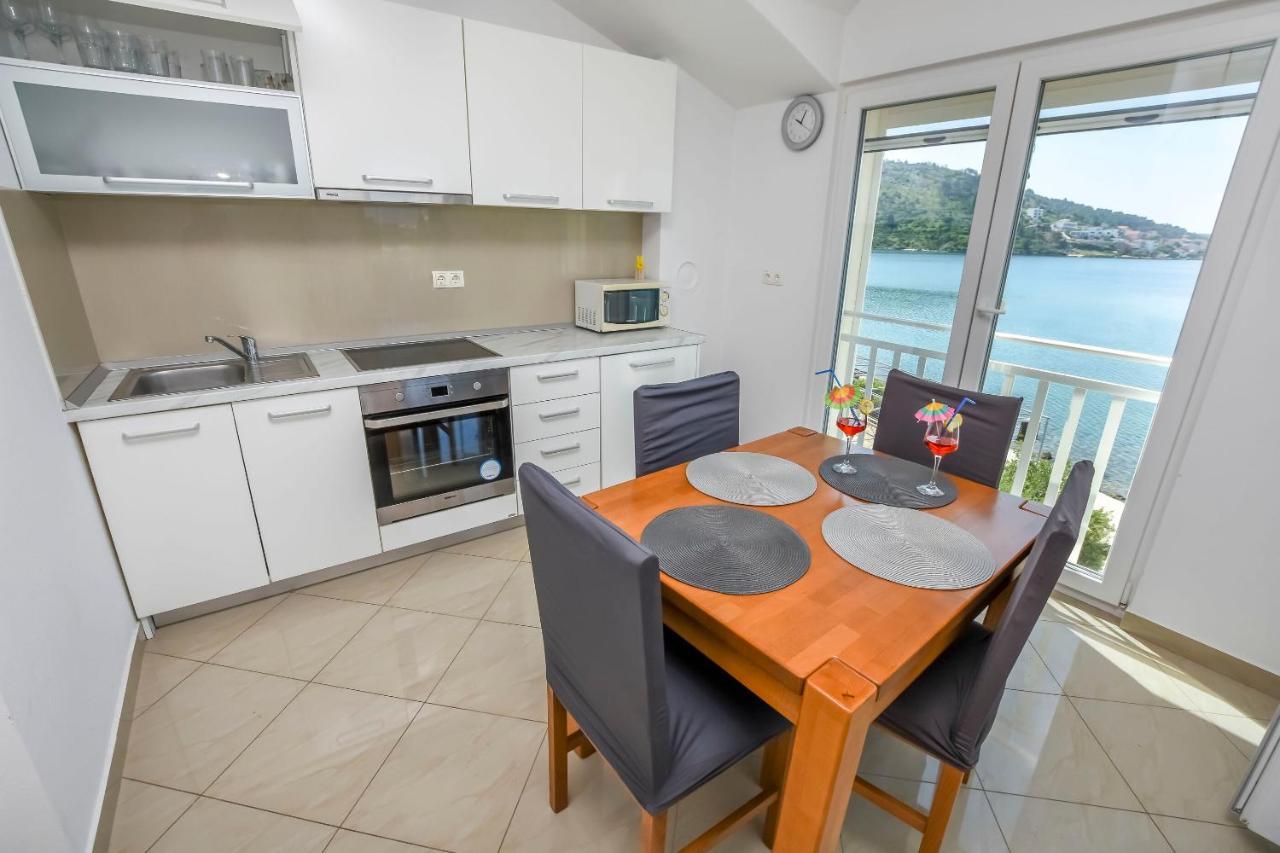 Apartments Silvana Rogoznica  Luaran gambar