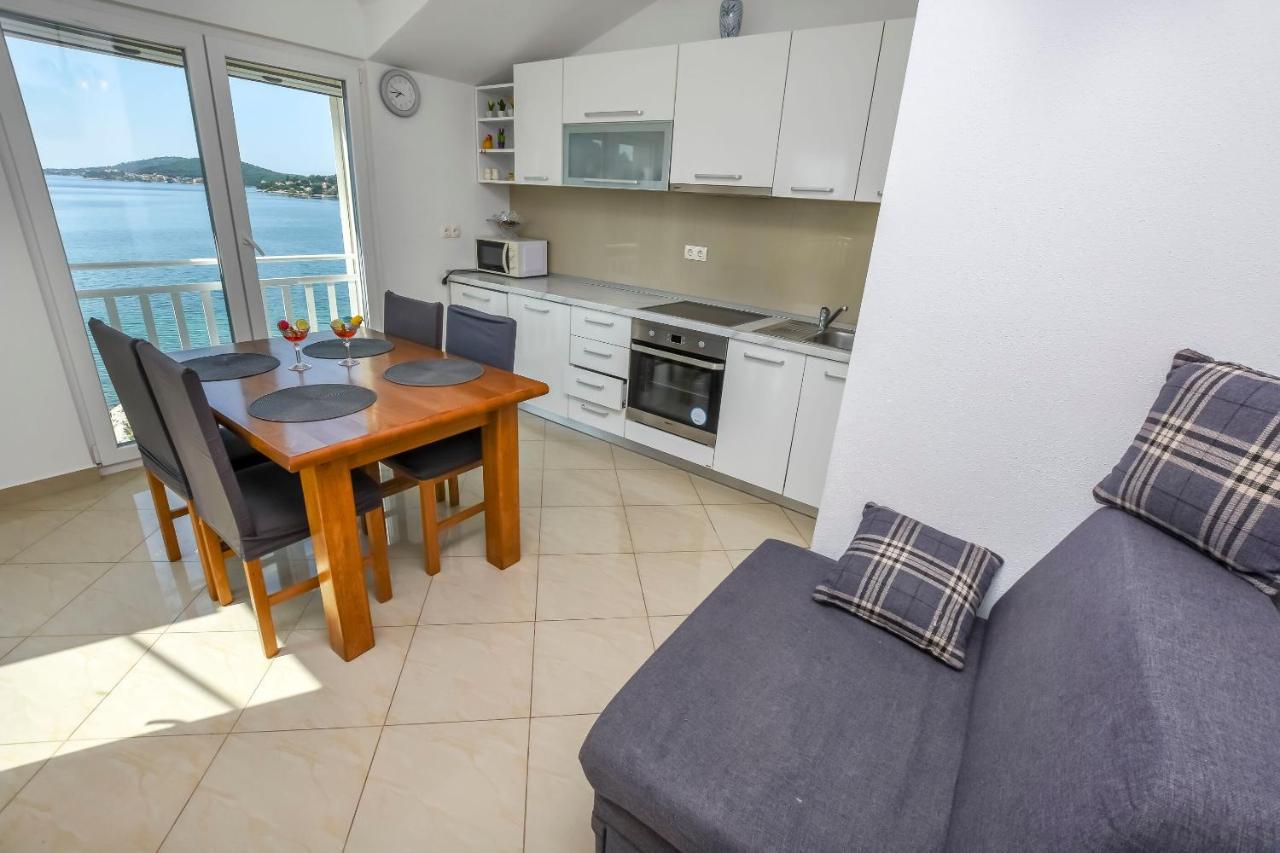 Apartments Silvana Rogoznica  Luaran gambar