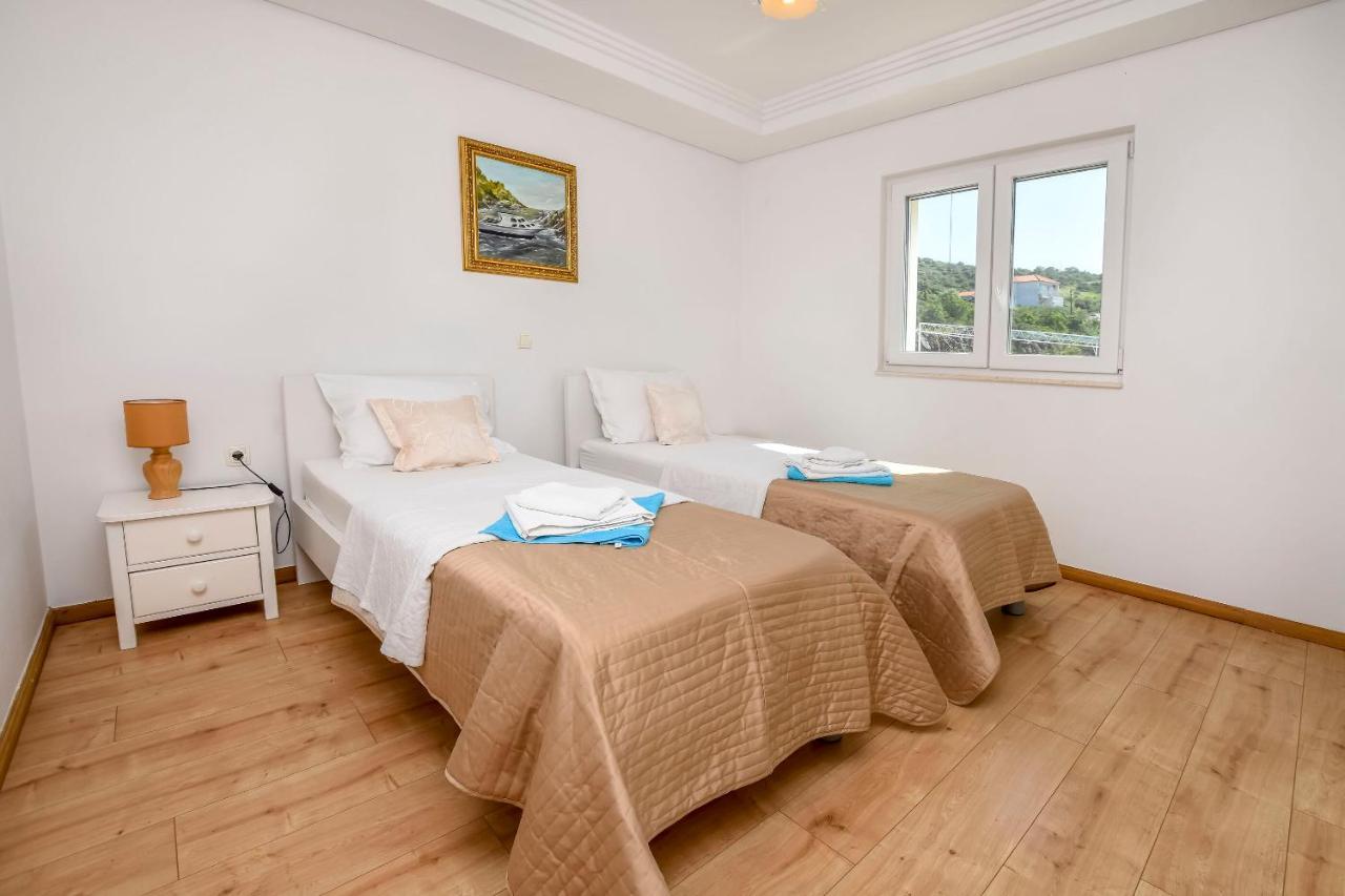 Apartments Silvana Rogoznica  Luaran gambar