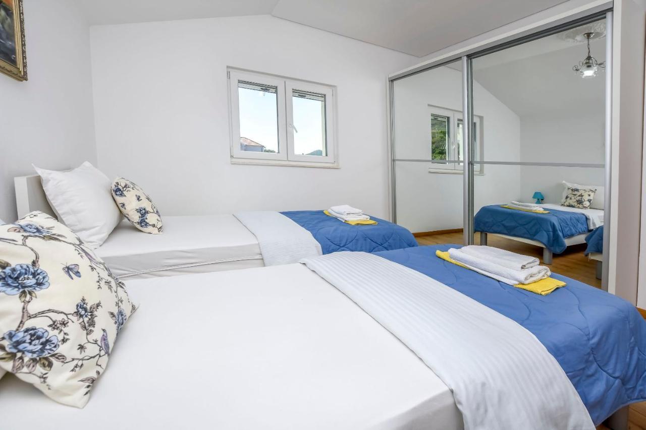 Apartments Silvana Rogoznica  Luaran gambar
