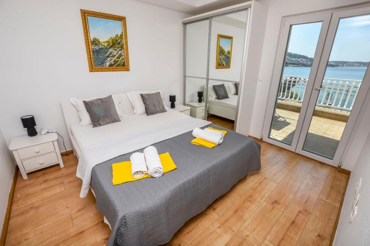 Apartments Silvana Rogoznica  Luaran gambar