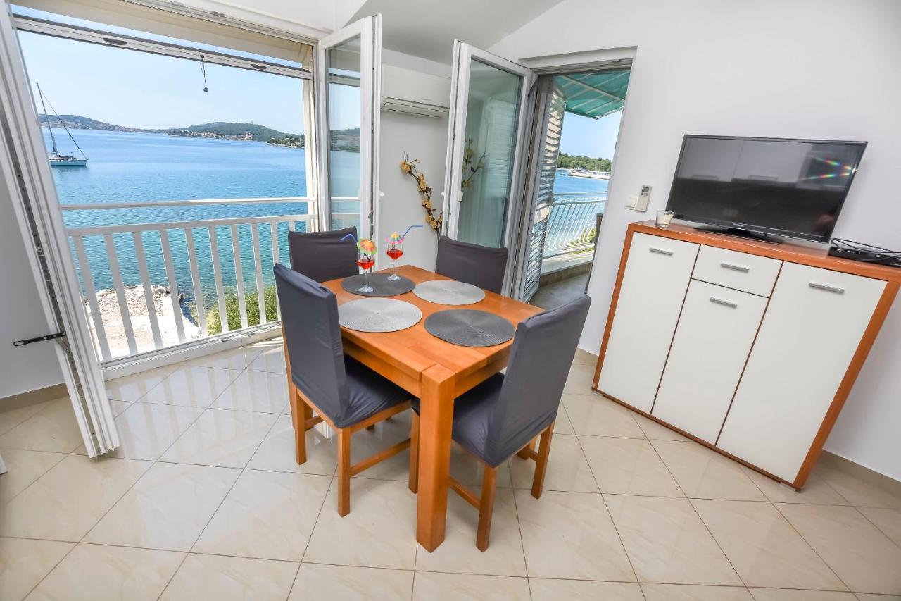 Apartments Silvana Rogoznica  Luaran gambar
